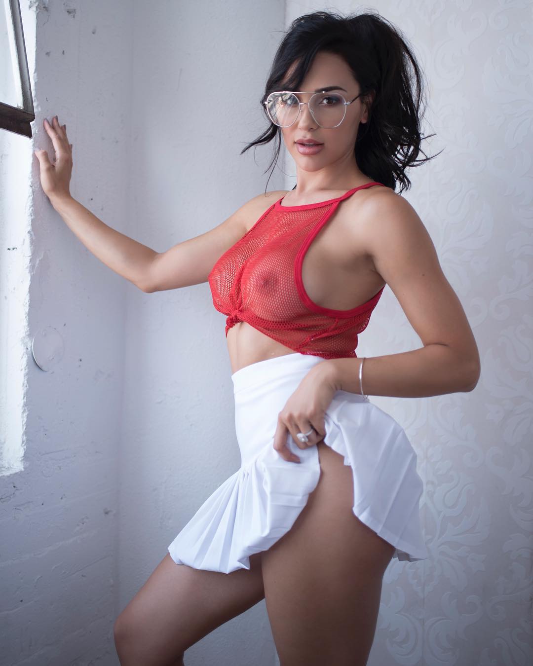 Ана Чери на снимках из Instagram