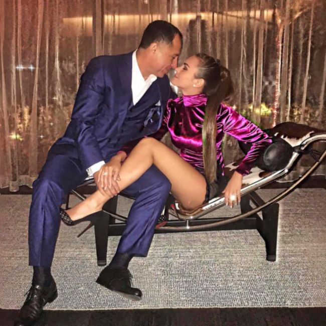 Молдавская модель Ксения Дели и египетский миллионер Оссама Аль-Шариф отпраздновали годовщину свадьбы (15 фото + видео)